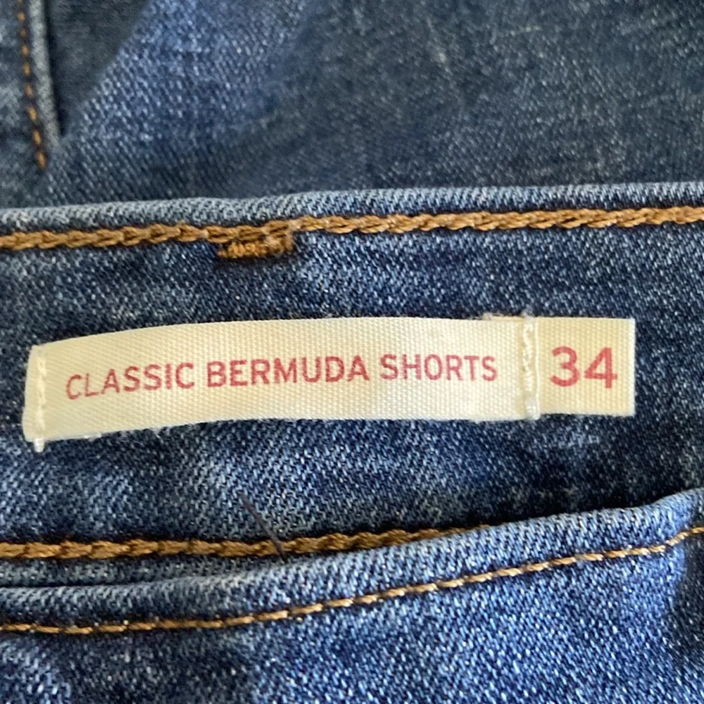Levi’s Plus Size Dark Wash Denim Classic Bermuda Shorts 3437